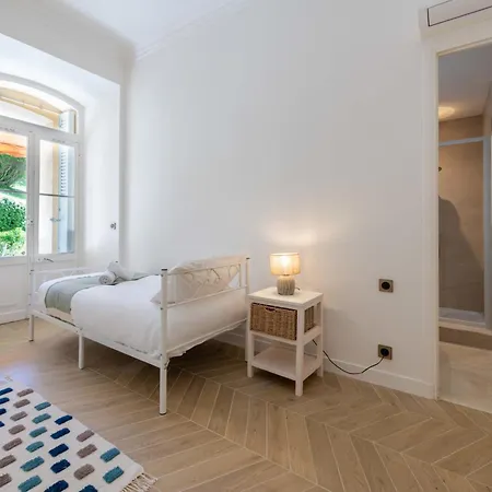 Garden-level In Bourgeois Near Croisette & Beaches Apartmán *
