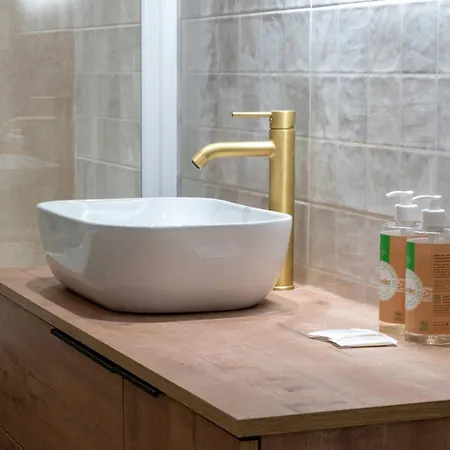 Garden-level In Bourgeois Near Croisette & Beaches Cannes