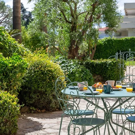 Garden-level In Bourgeois Near Croisette & Beaches *